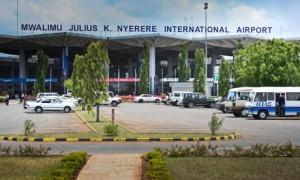 MDG : Chinese in Tanzania : Julius Nyerere international airport in Dar Es Salam