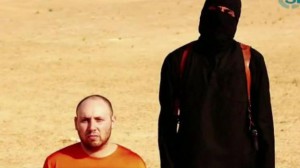The execution of American prisoner Steven Sotloff by IS.  (Source: BBC News)