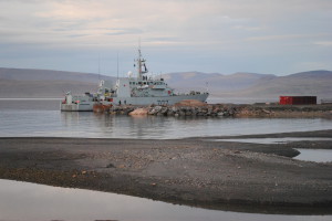 HMCS_Goose_Bay_moored_at_the_future_site_of_the_Nanisivik_Naval_Facility,_during_Operation_Nanook,_2010-08-20