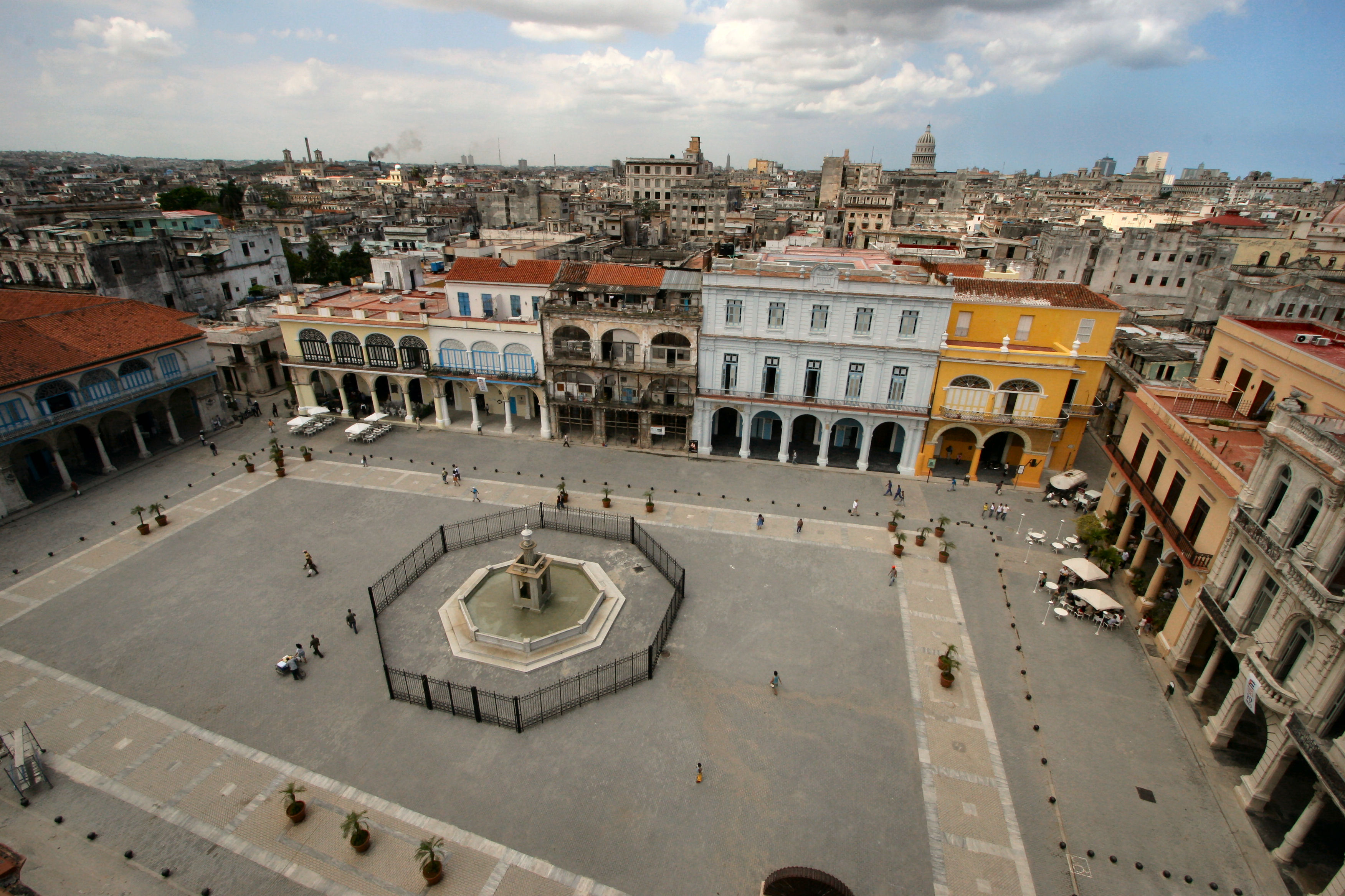 Old_Square,_Havana
